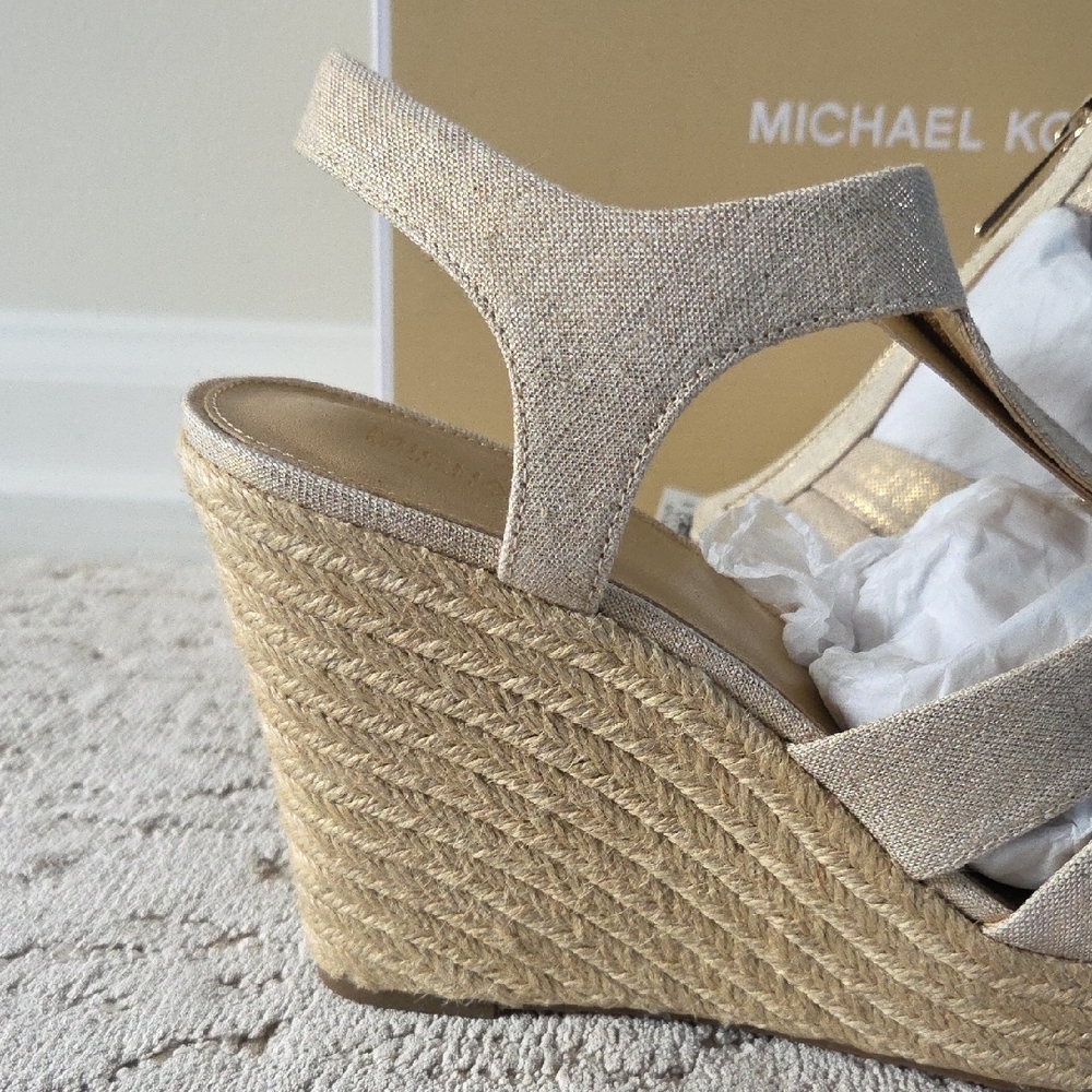 NIB Michael Kors Gold "Berkley Wedge" - Picture 5 of 7